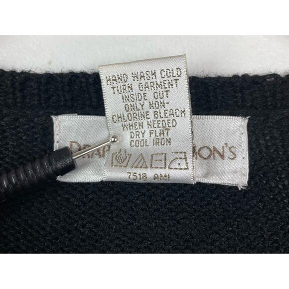 Holiday Black Sweater Festive Ornaments Christmas Sweater Vintage Large - Picture 7 of 8